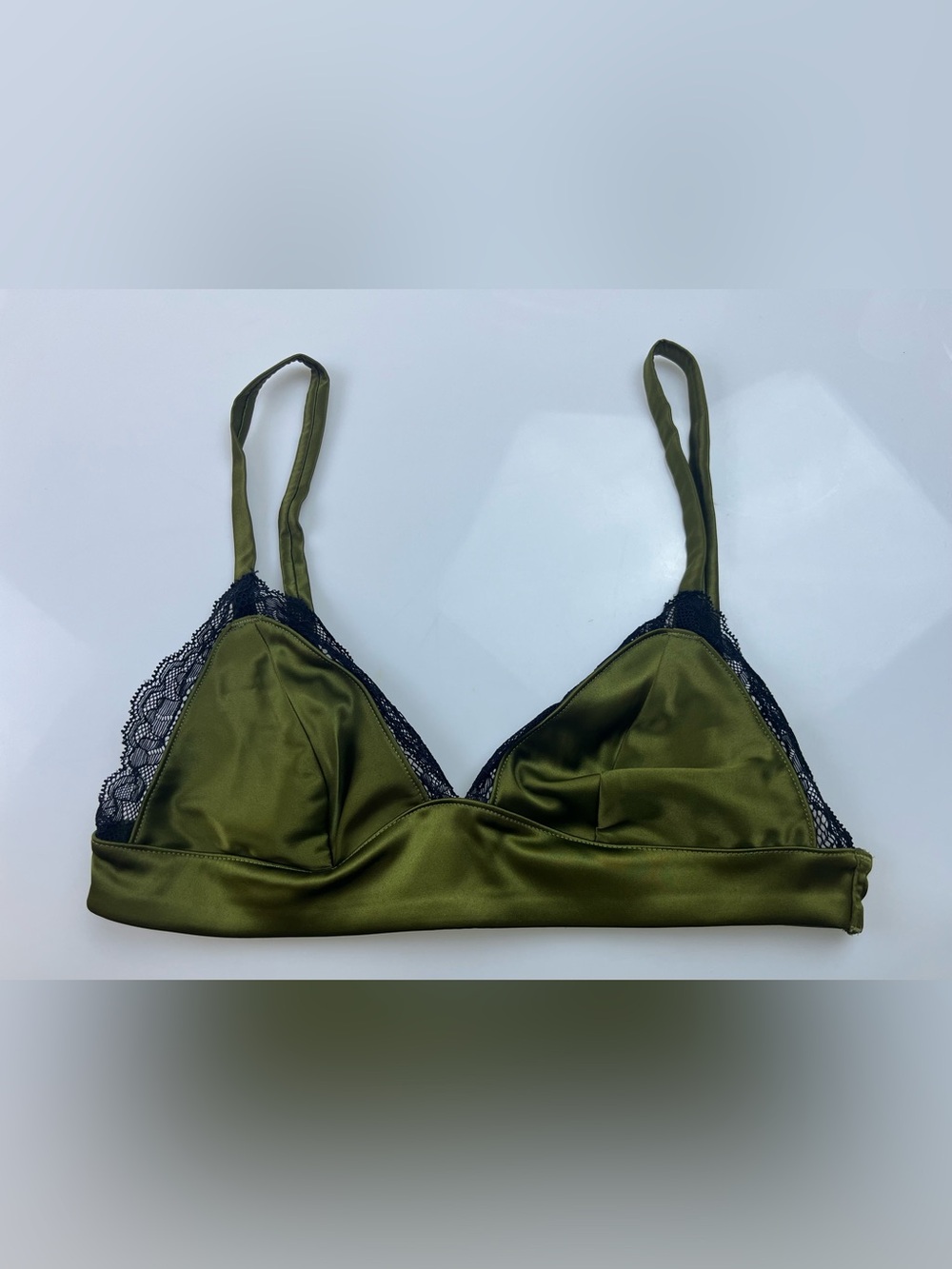 Parade SUSTAINABLE GLOW SATIN TRIANGLE BRALETTE W/ LACE IN DIRTY MARTINI N268-9 - Picture 2 of 4